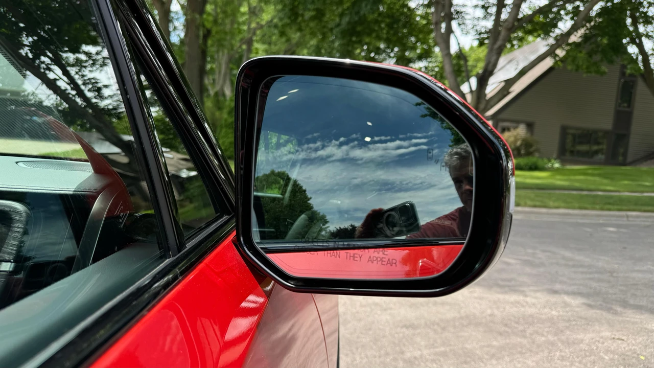 2022 Rivian R1T - Image 16 of 31