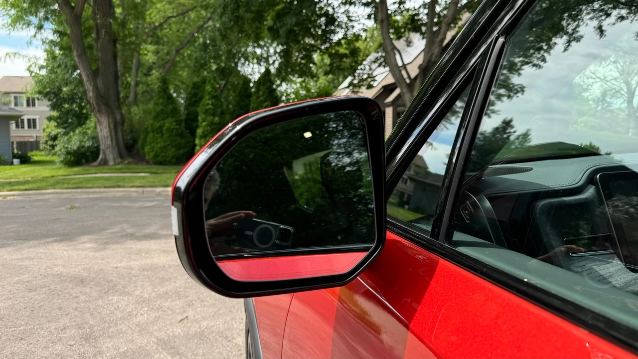 2022 Rivian R1T - Image 11 of 31
