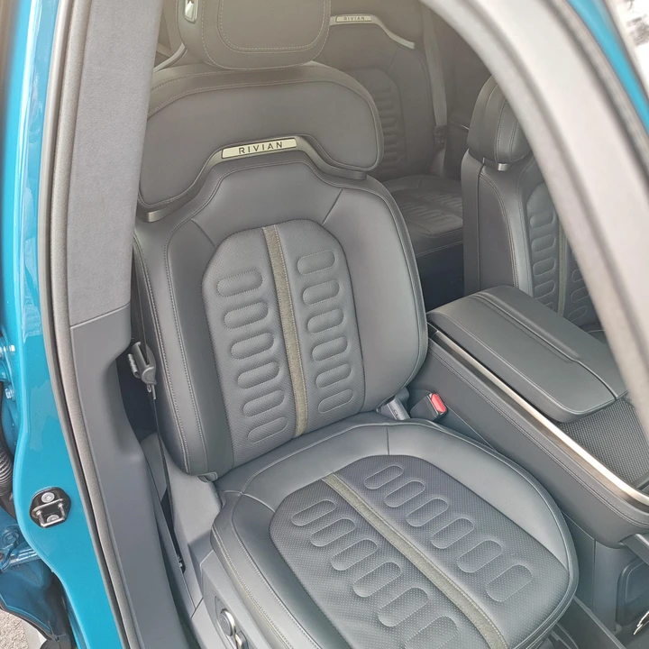 2022 Rivian R1T - Image 30 of 31