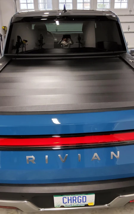 2022 Rivian R1T - Image 12 of 31