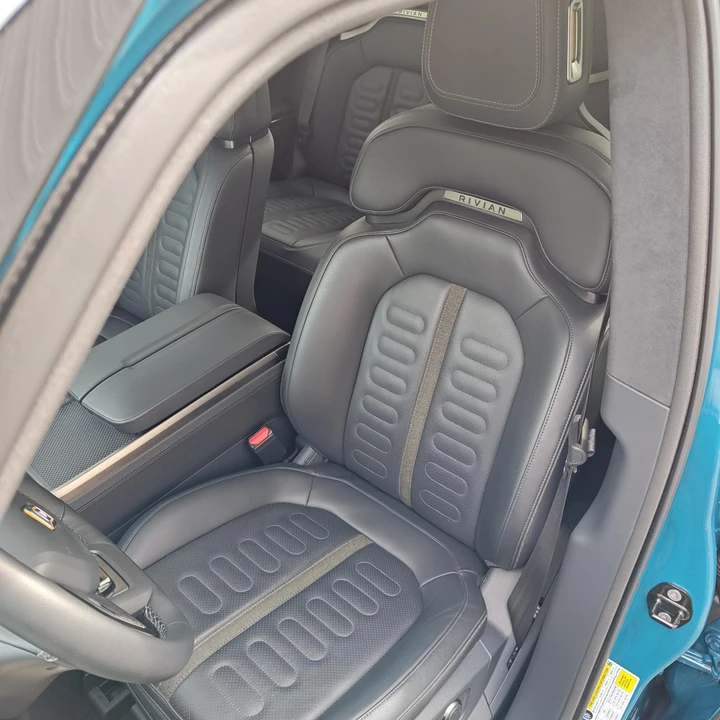 2022 Rivian R1T - Image 27 of 31