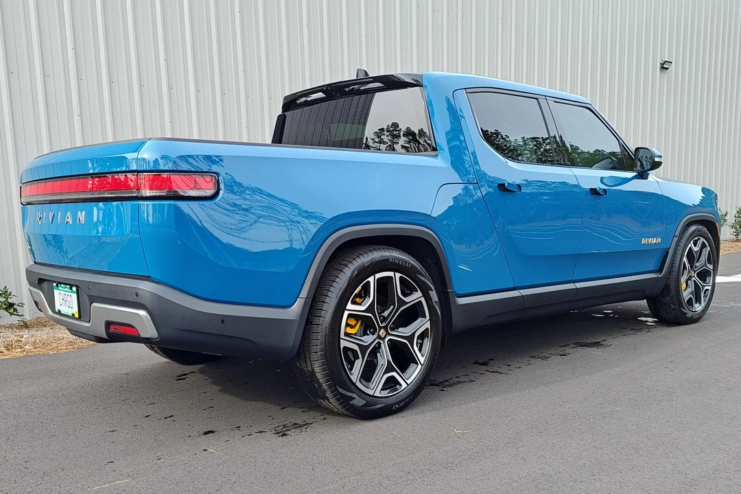 2022 Rivian R1T - Image 4 of 31