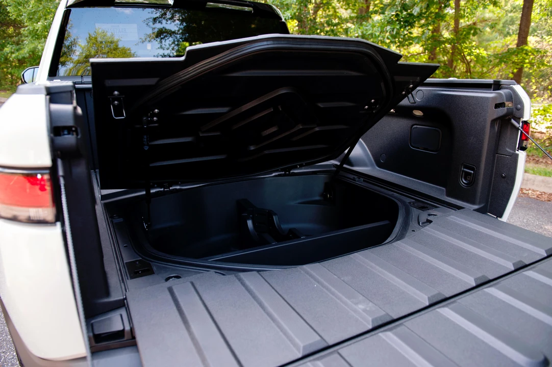 2022 Rivian R1T - Image 30 of 31