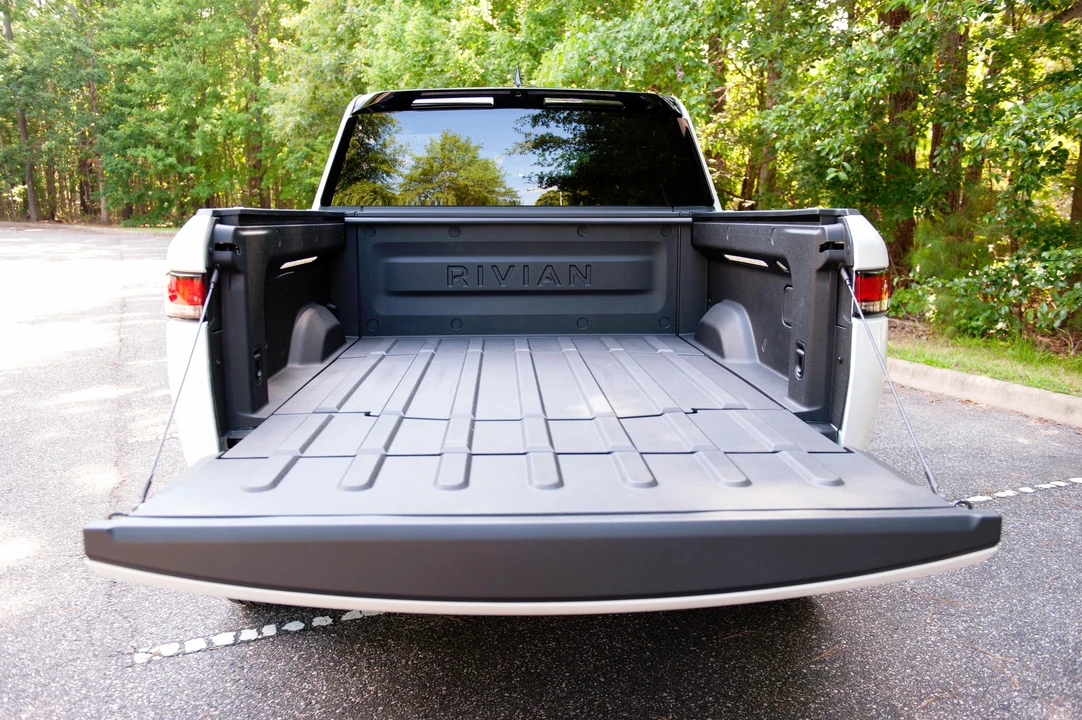 2022 Rivian R1T - Image 31 of 31