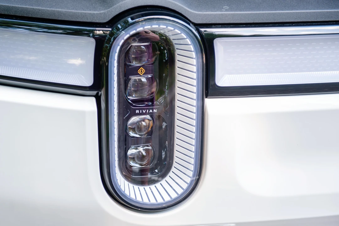 2022 Rivian R1T - Image 18 of 31