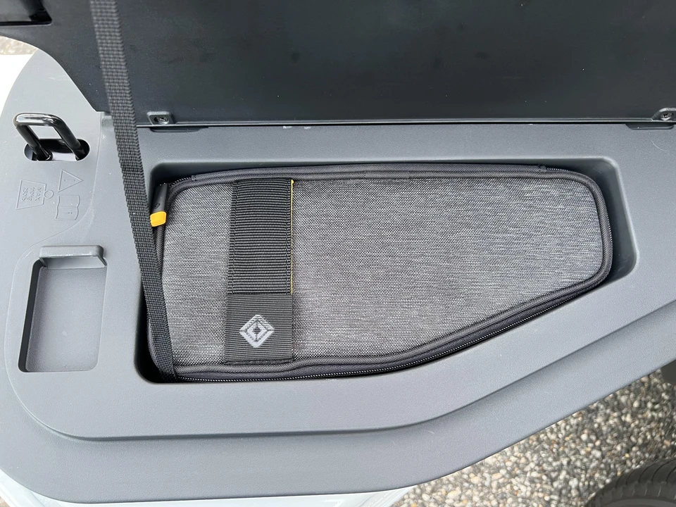 2022 Rivian R1T - Image 26 of 31