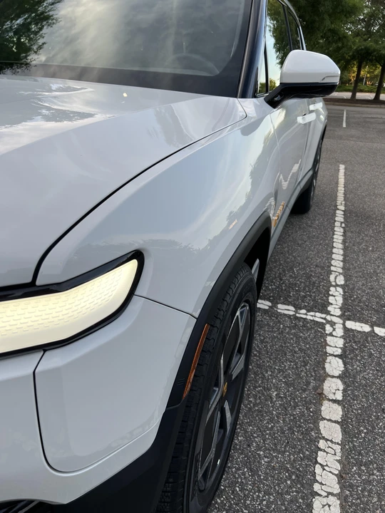 2022 Rivian R1T - Image 19 of 31
