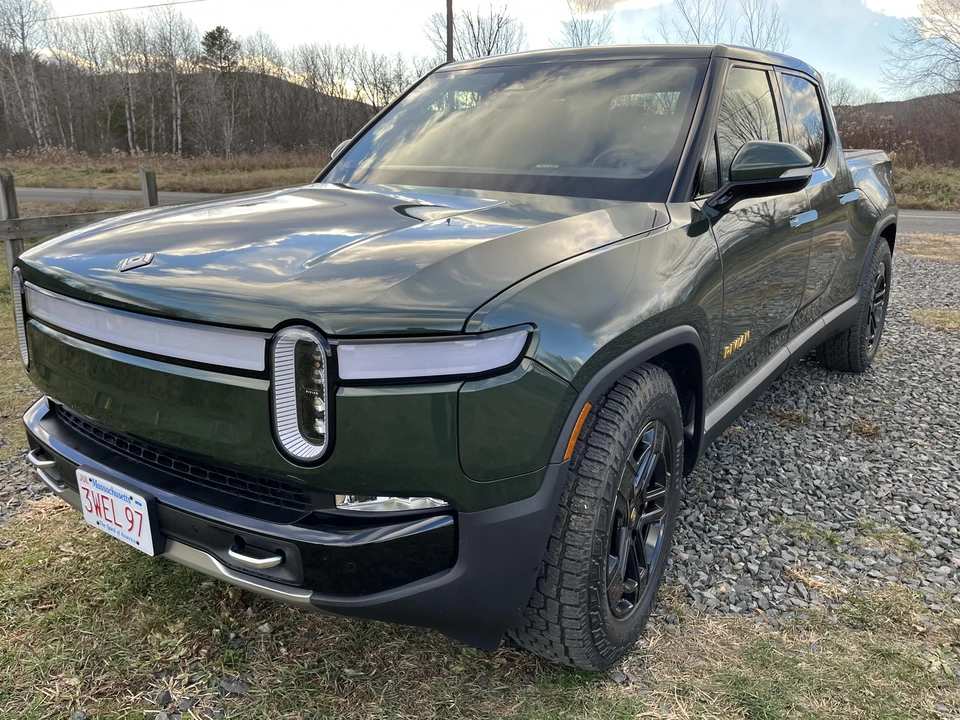 2022 Rivian R1T - Image 11 of 31