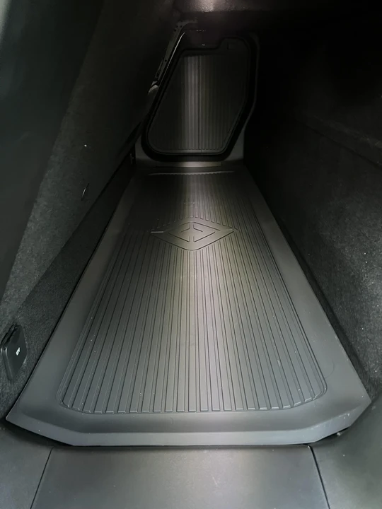 2022 Rivian R1T - Image 30 of 31