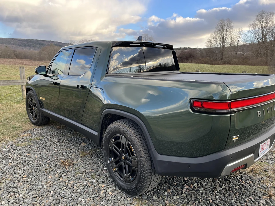 2022 Rivian R1T - Image 16 of 31