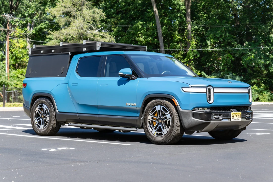 2022 Rivian R1T - Image 10 of 31