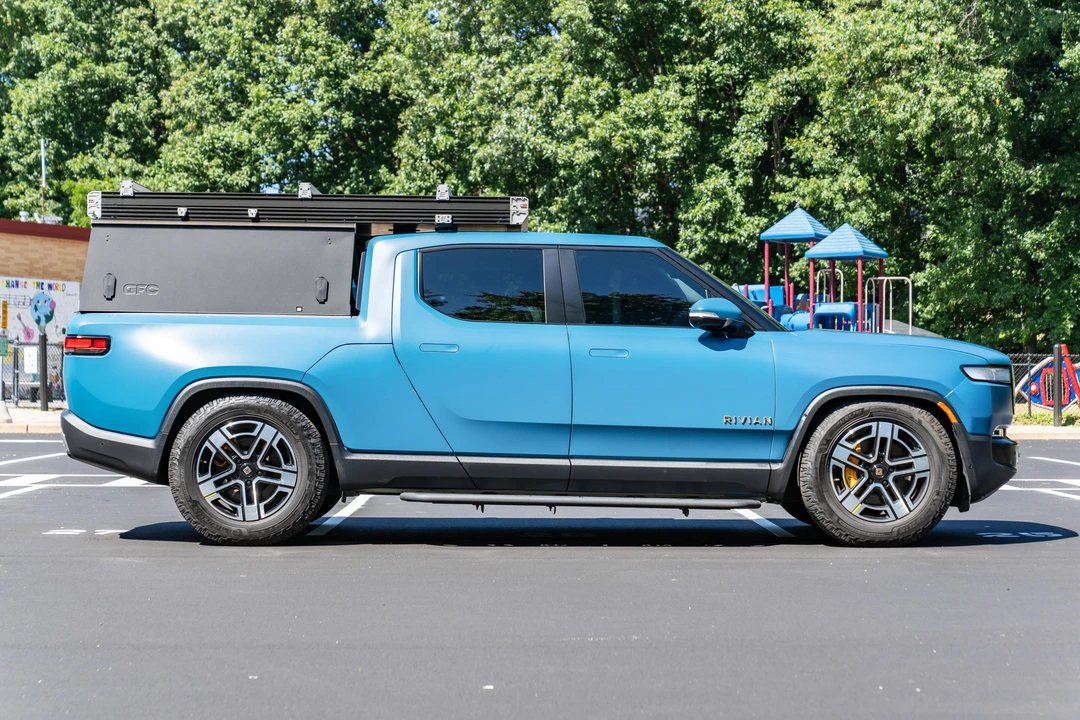 2022 Rivian R1T - Image 3 of 31