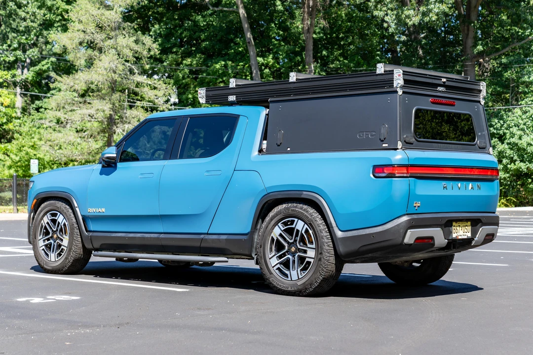 2022 Rivian R1T - Image 4 of 31
