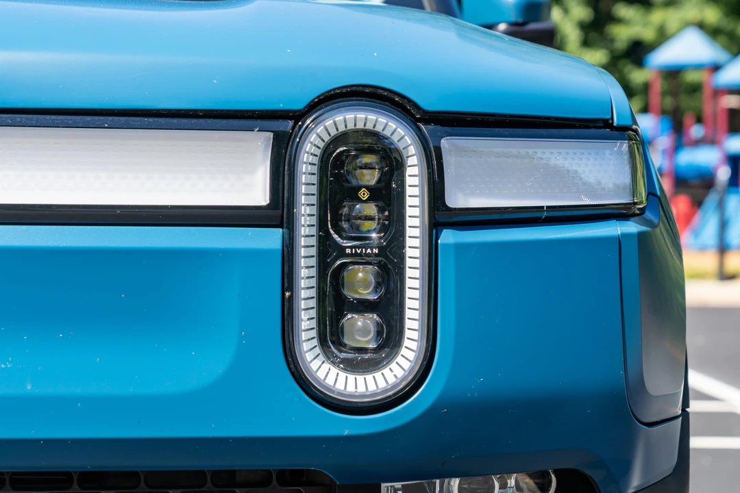 2022 Rivian R1T - Image 13 of 31