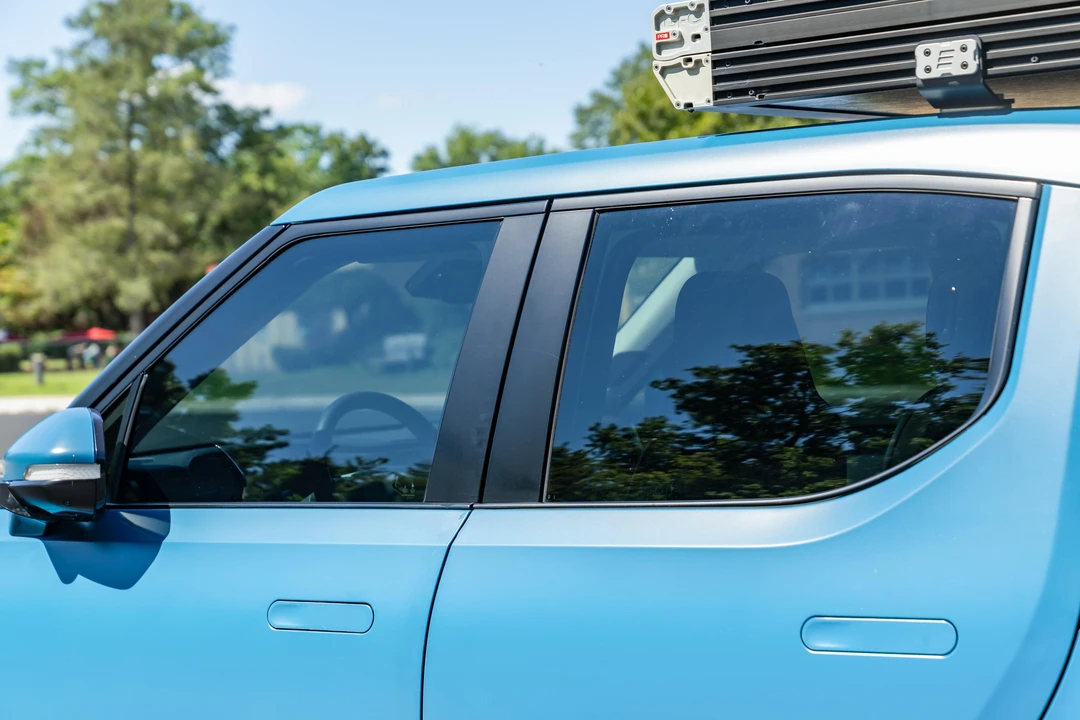2022 Rivian R1T - Image 20 of 31