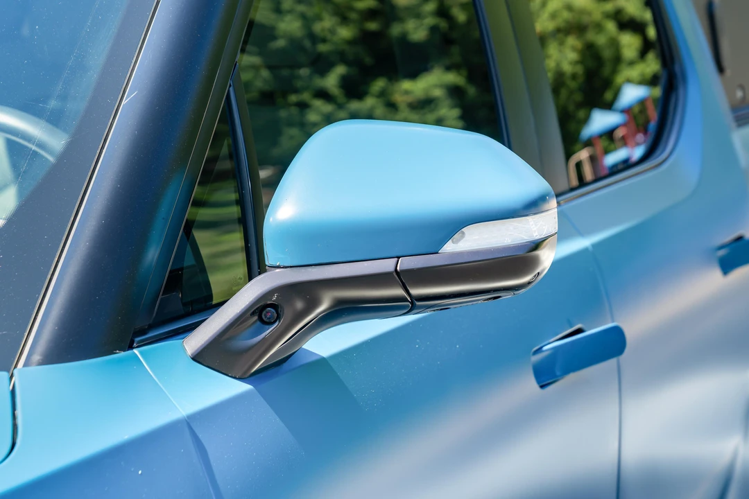 2022 Rivian R1T - Image 18 of 31