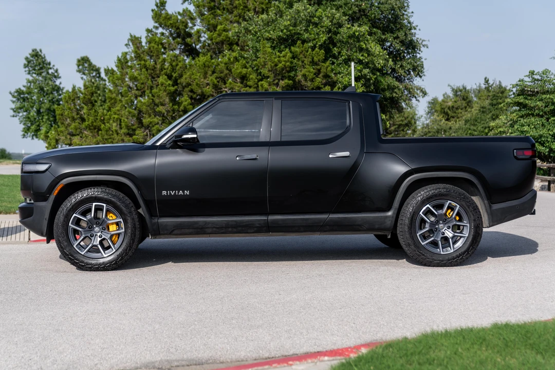 2022 Rivian R1T - Image 6 of 31