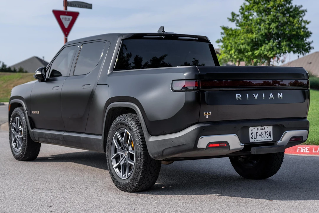 2022 Rivian R1T - Image 4 of 31