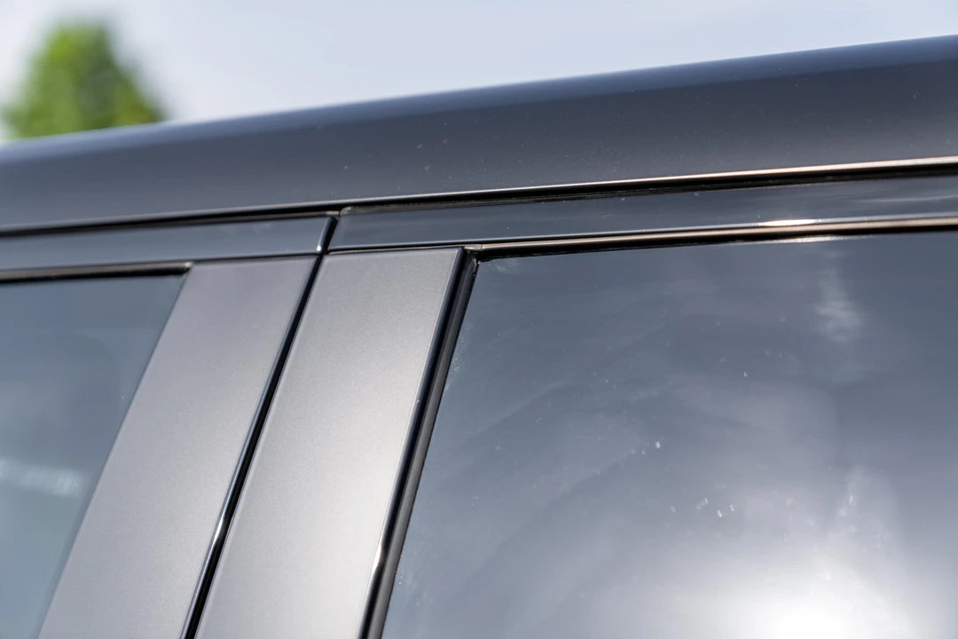 2022 Rivian R1T - Image 25 of 31