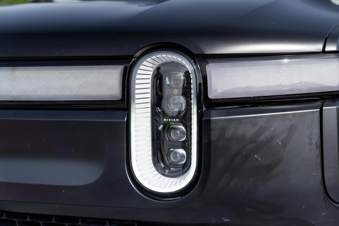 2022 Rivian R1T - Image 13 of 31