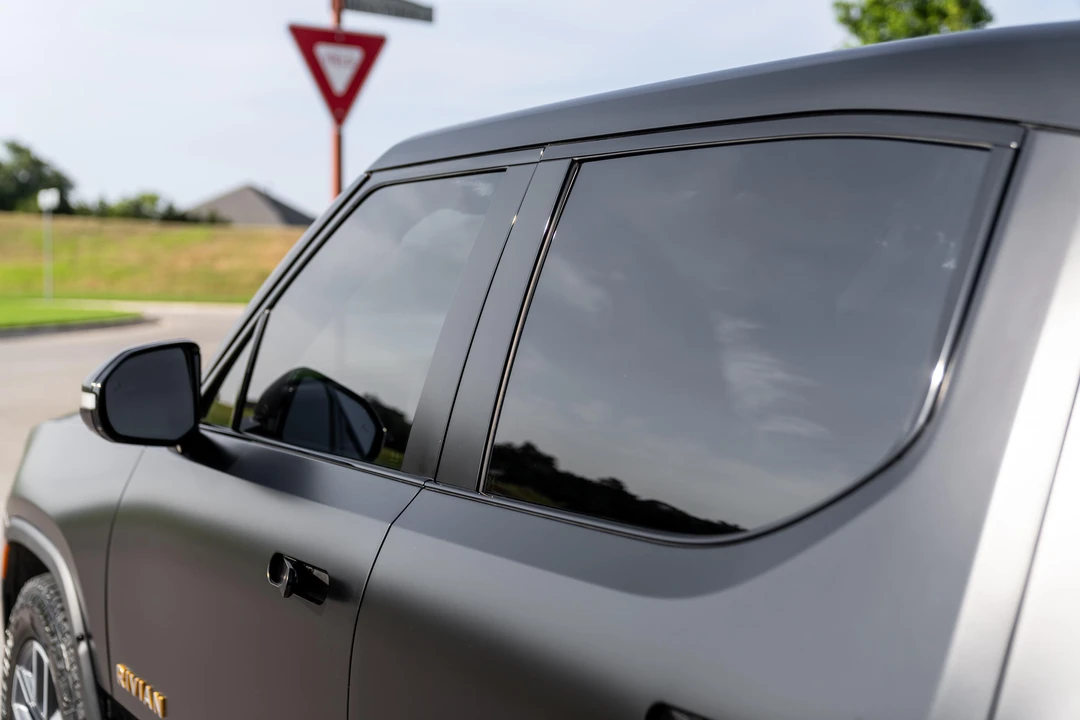 2022 Rivian R1T - Image 24 of 31