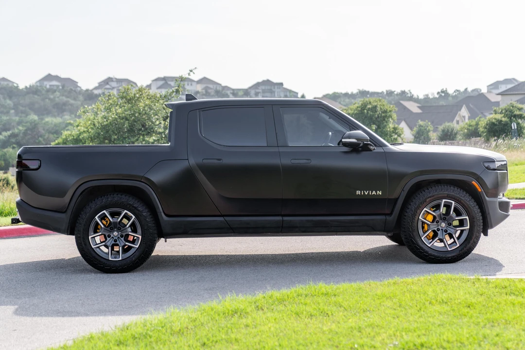 2022 Rivian R1T - Image 3 of 31