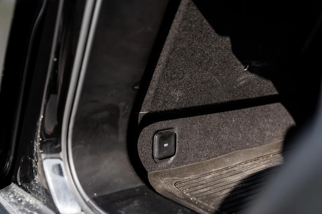 2022 Rivian R1T - Image 30 of 31