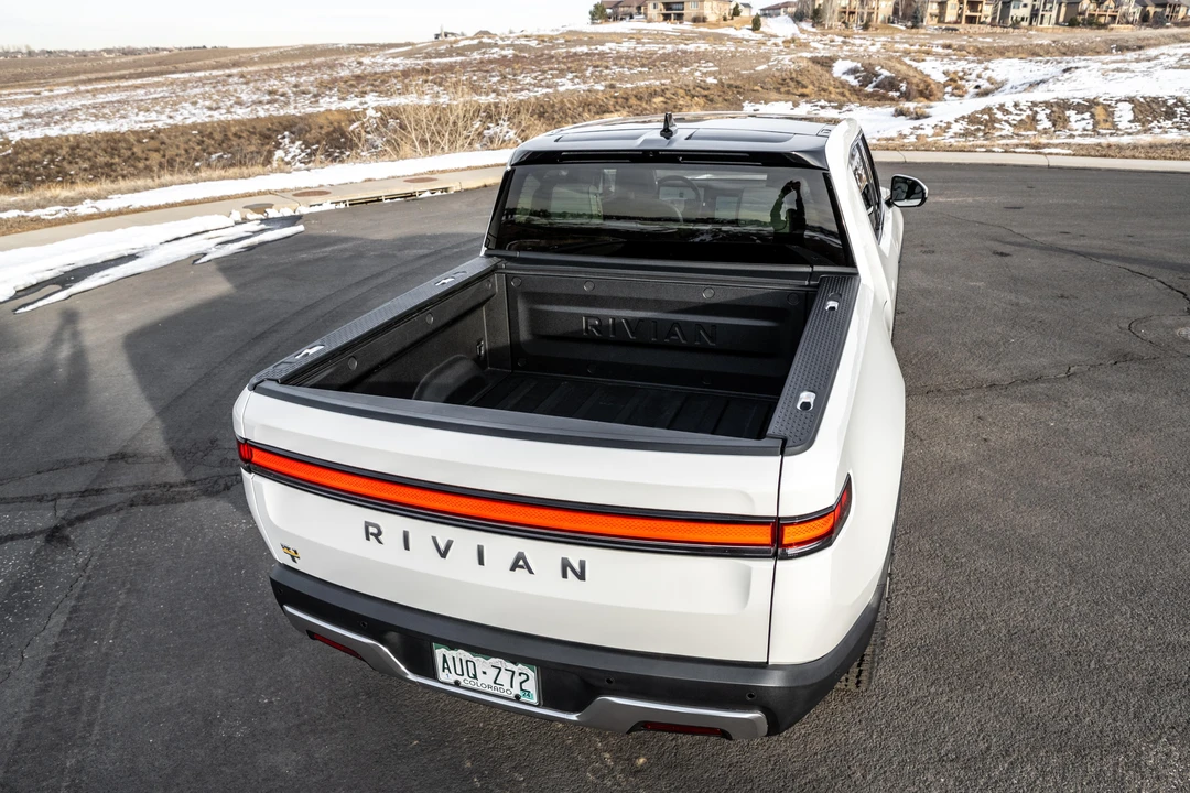 2022 Rivian R1T - Image 10 of 31