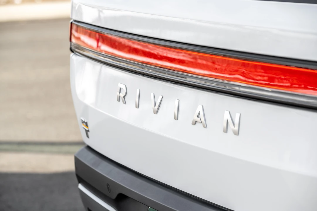 2022 Rivian R1T - Image 25 of 31