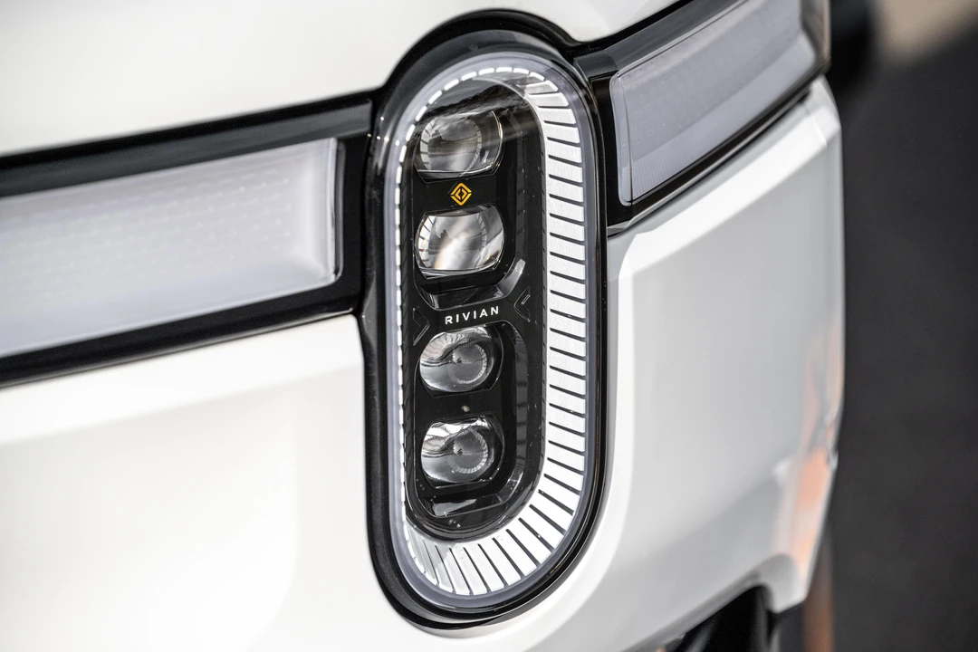 2022 Rivian R1T - Image 17 of 31