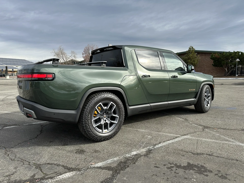 2022 Rivian R1T - Image 10 of 31