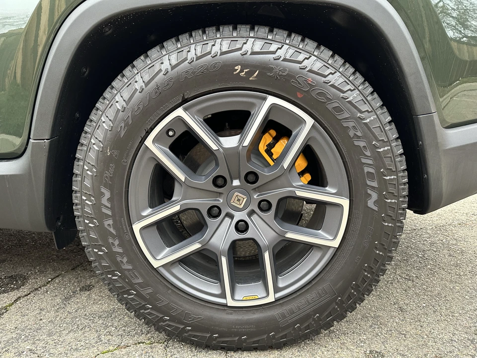2022 Rivian R1T - Image 26 of 31