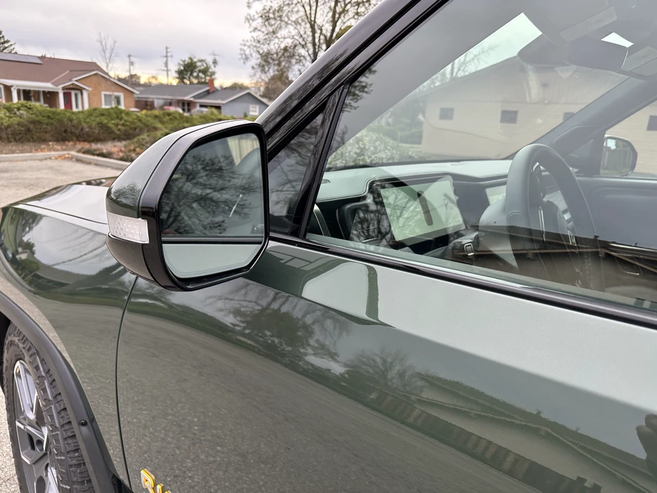 2022 Rivian R1T - Image 15 of 31