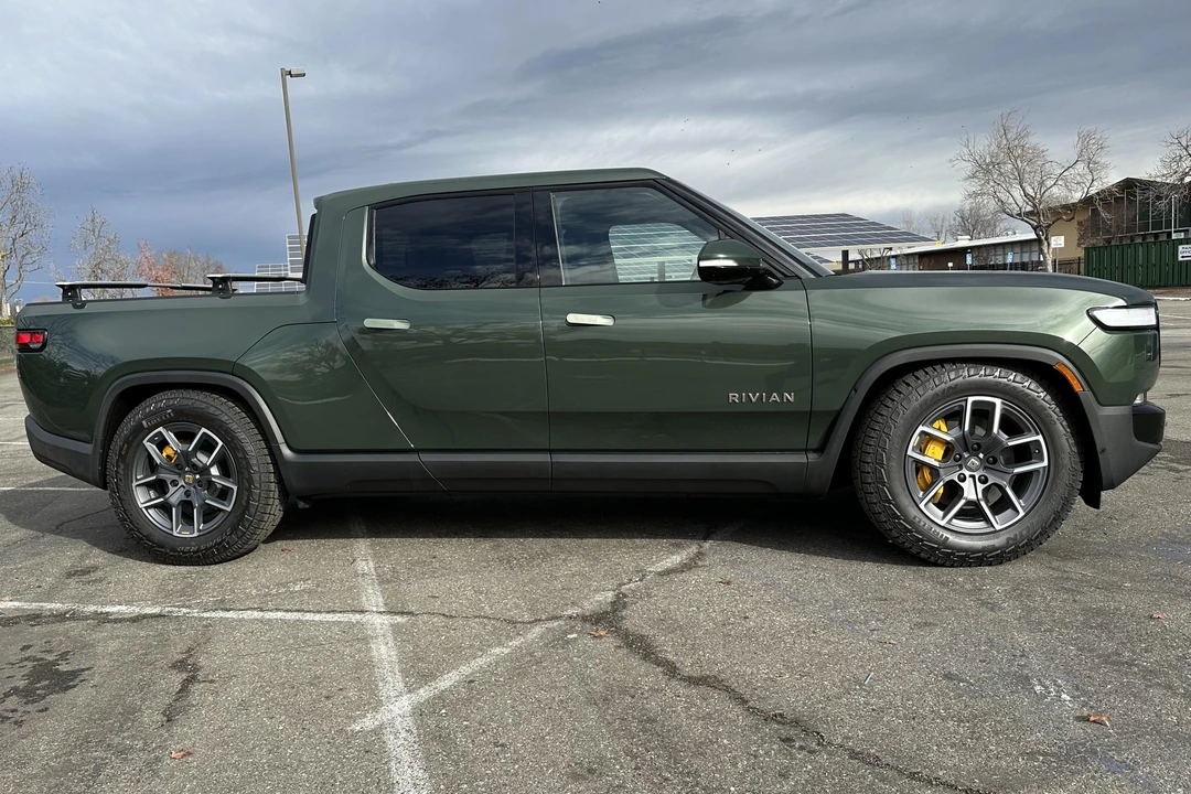 2022 Rivian R1T - Image 3 of 31