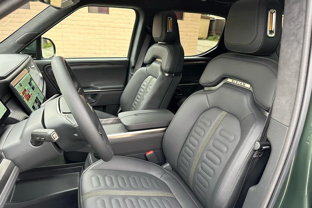 2022 Rivian R1T - Image 30 of 31