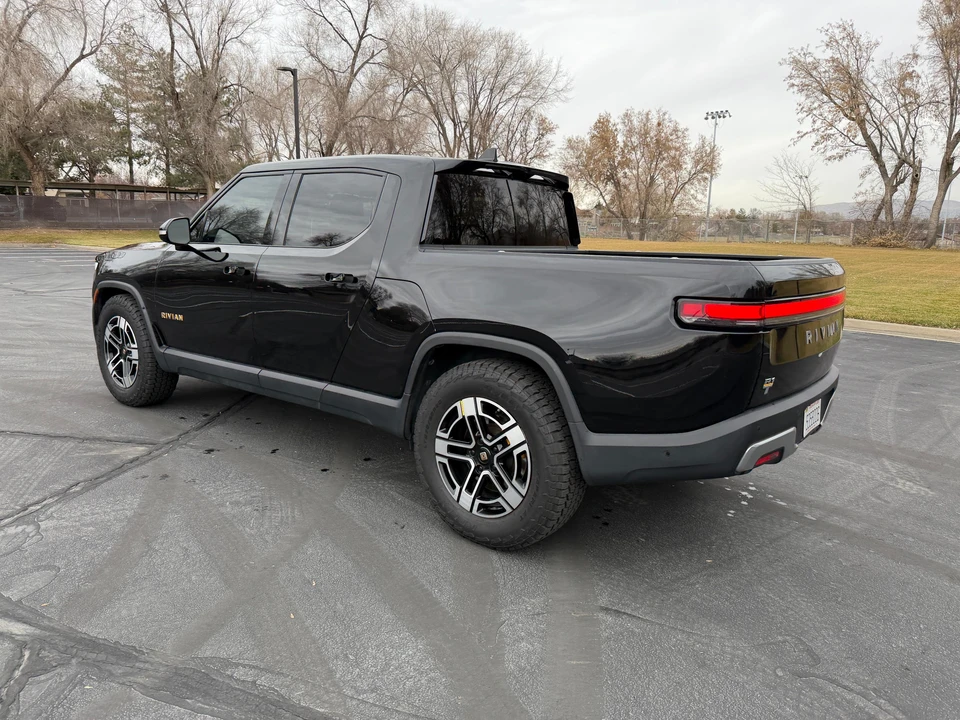 2022 Rivian R1T - Image 19 of 31