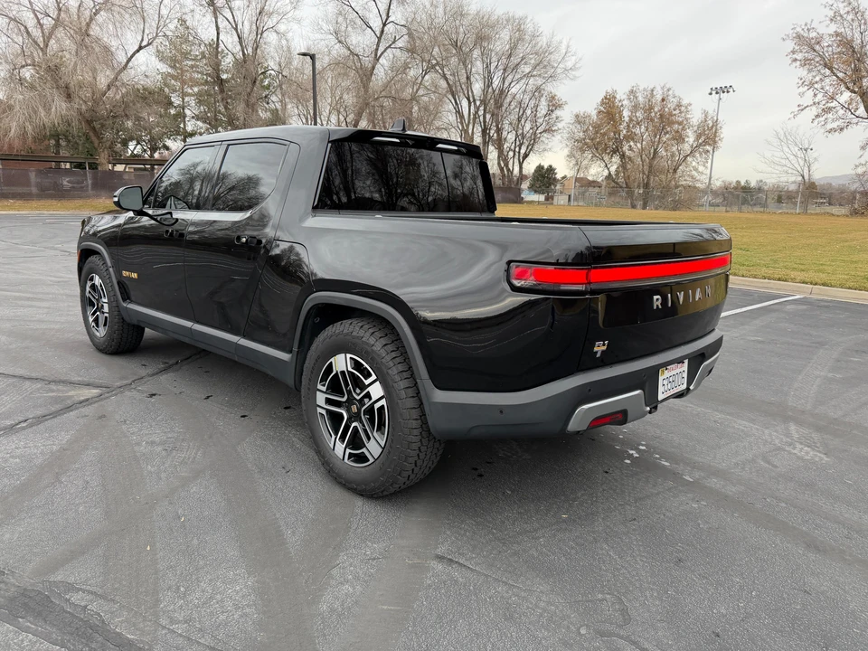 2022 Rivian R1T - Image 20 of 31