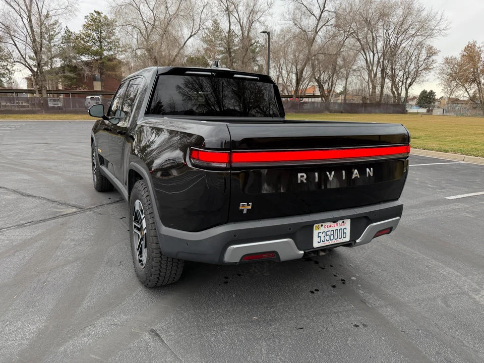 2022 Rivian R1T - Image 22 of 31