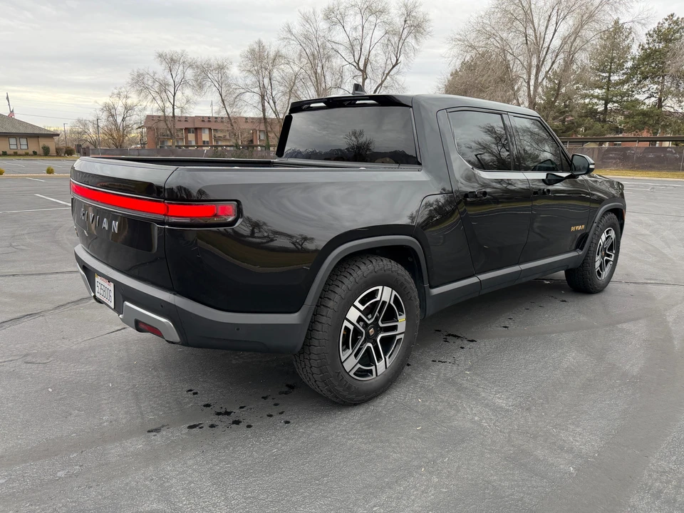 2022 Rivian R1T - Image 29 of 31