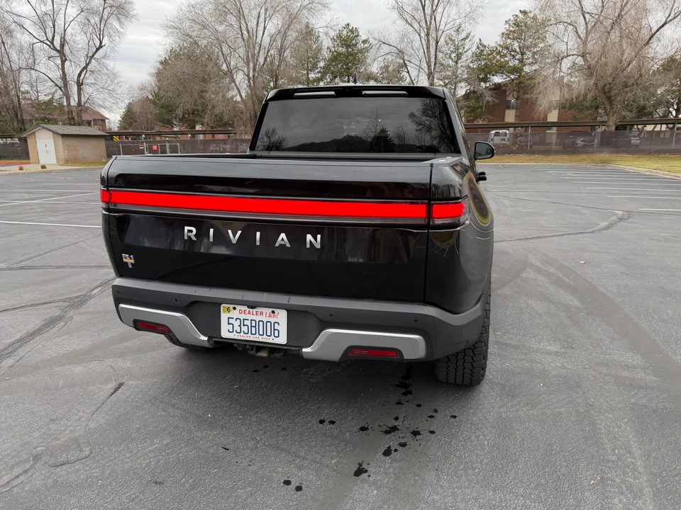 2022 Rivian R1T - Image 26 of 31
