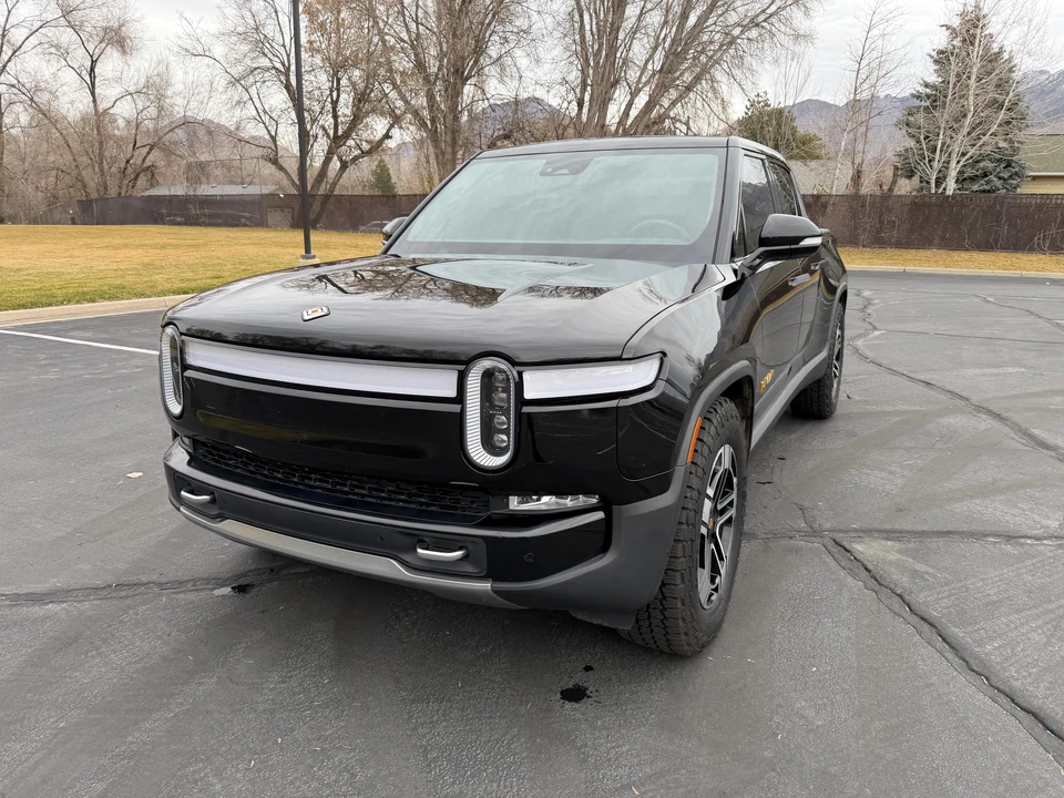 2022 Rivian R1T - Image 9 of 31