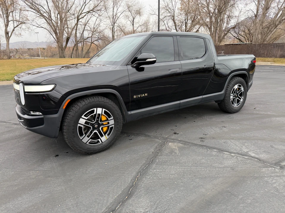 2022 Rivian R1T - Image 13 of 31