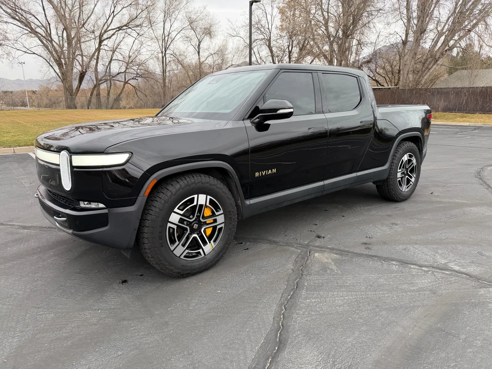 2022 Rivian R1T - Image 12 of 31
