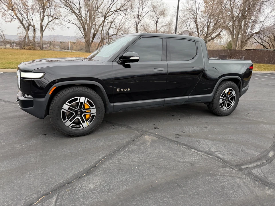 2022 Rivian R1T - Image 14 of 31