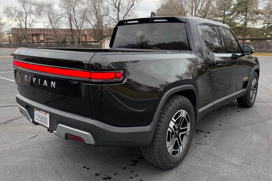 2022 Rivian R1T - Image 4 of 31