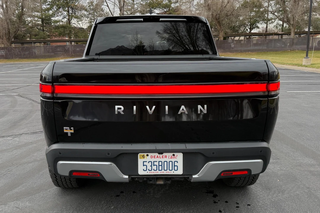 2022 Rivian R1T - Image 5 of 31