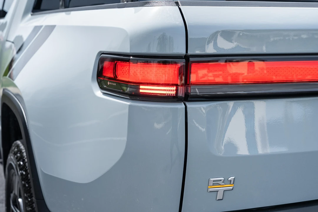 2022 Rivian R1T - Image 29 of 31