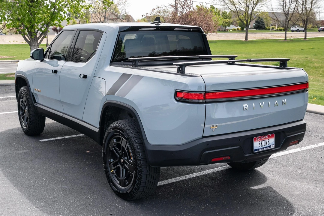 2022 Rivian R1T - Image 4 of 31