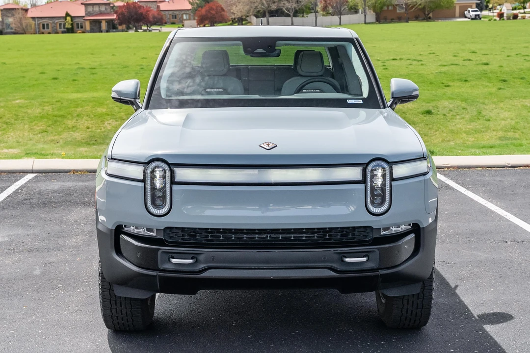 2022 Rivian R1T - Image 2 of 31
