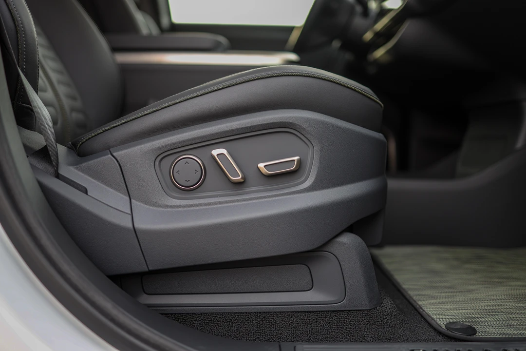 2022 Rivian R1T - Image 28 of 31